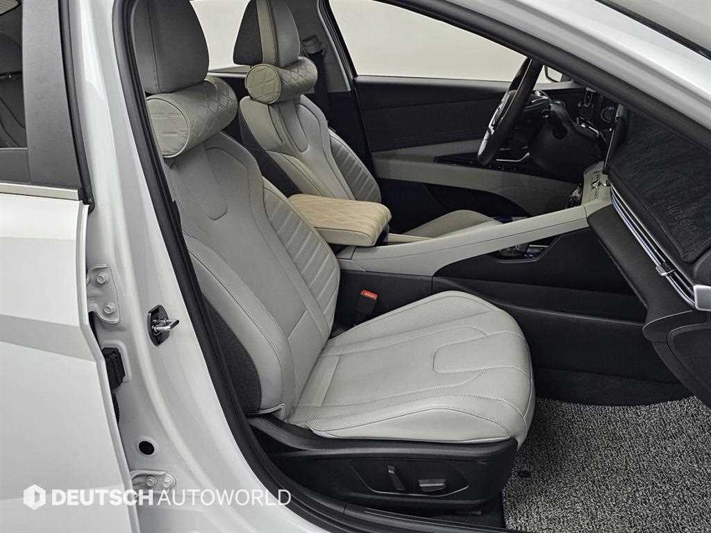 HYUNDAI Avante - Vista 10