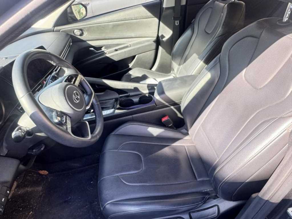 HYUNDAI Avante - Vista 11