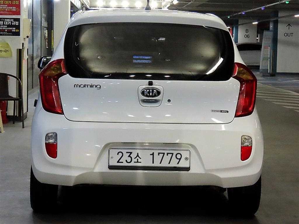 KIA Morning - Vista 5