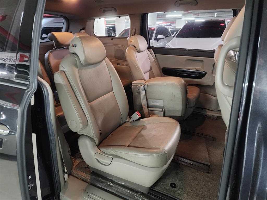 KIA Carnival 2019 Gris - Importación desde Corea - HF Imports Iquique - Foto 18
