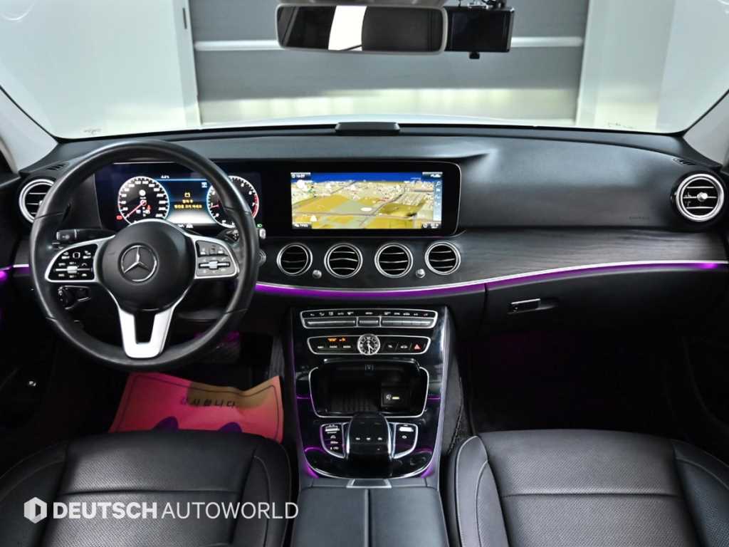 Mercedes Benz E class - Vista 7