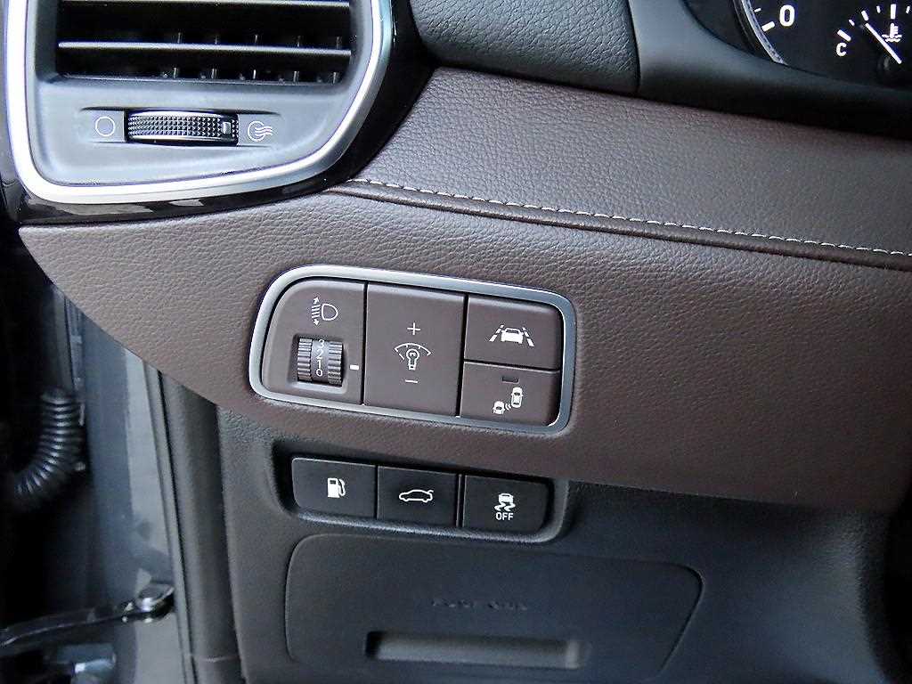 HYUNDAI Grandeur - Vista 12