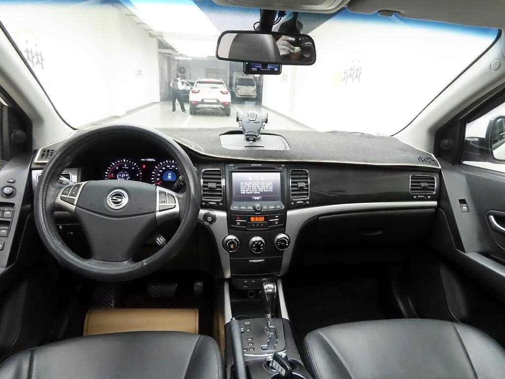 Ssangyong Korando - Vista 6