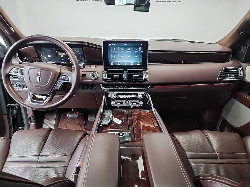 Lincoln Navigator - Vista 7