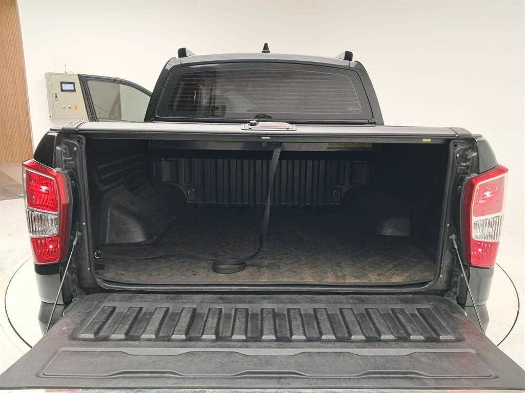 Ssangyong Rexton 2019 Negro - Importación desde Corea - HF Imports Iquique - Foto 18