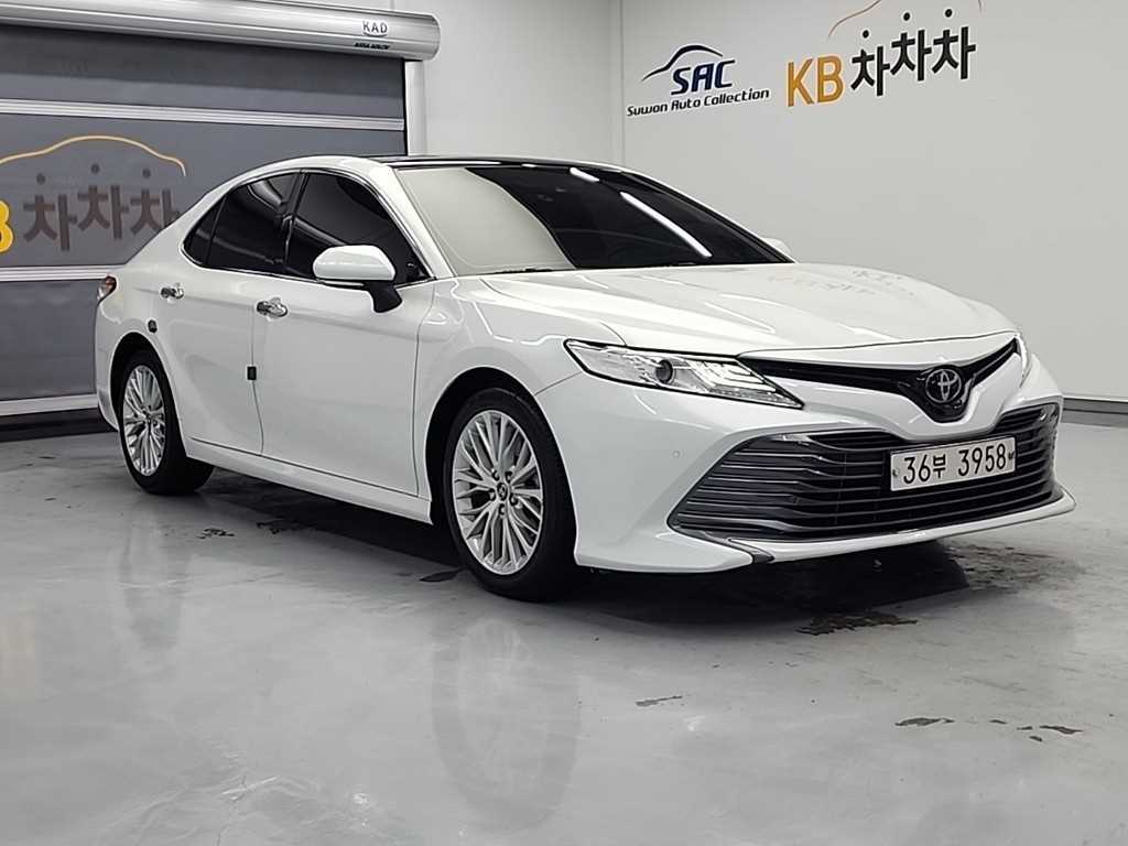 Toyota Camry - Vista 4