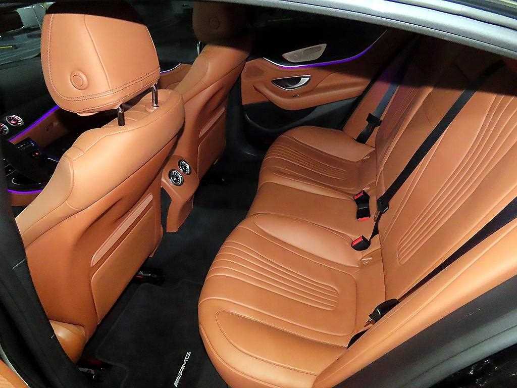 Mercedes Benz CLS Class - Vista 4