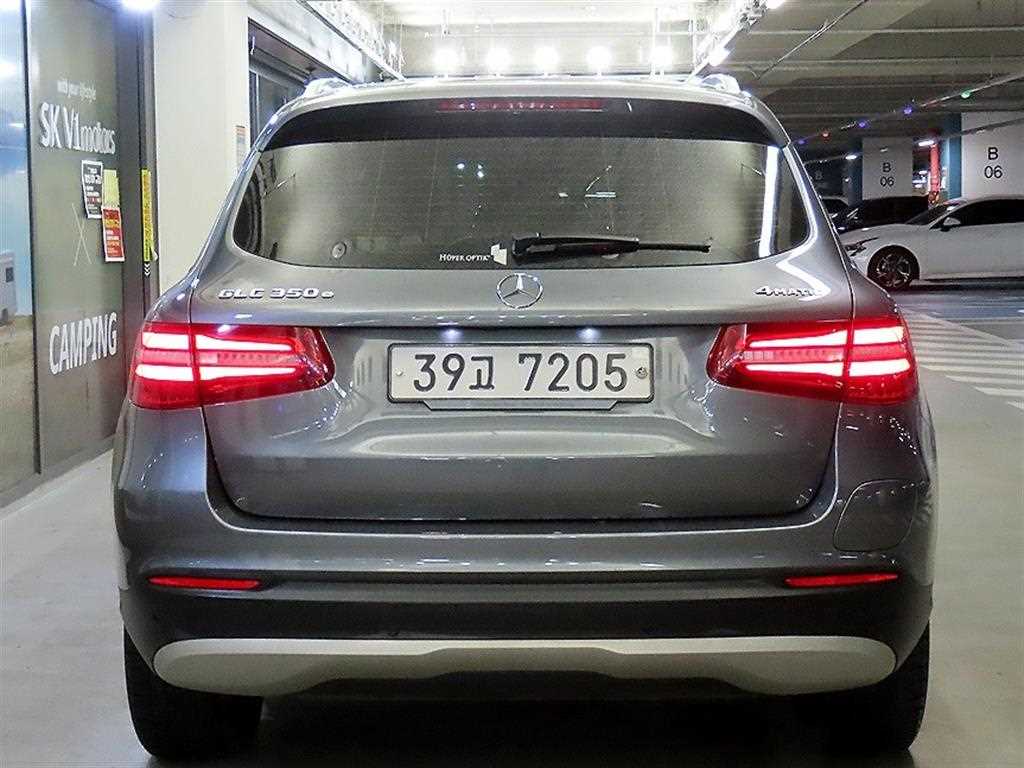 Mercedes Benz GLC Class - Vista 5