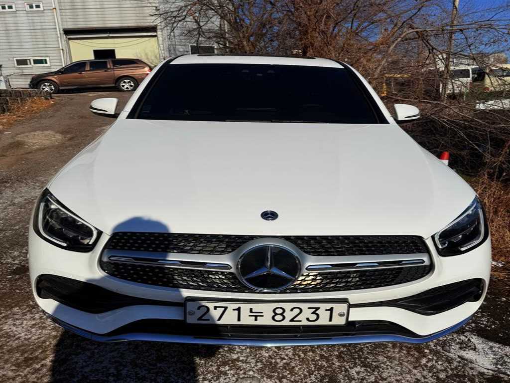 Mercedes Benz GLC Class 2020 Blanco - Importación desde Corea - HF Imports Iquique - Foto 1