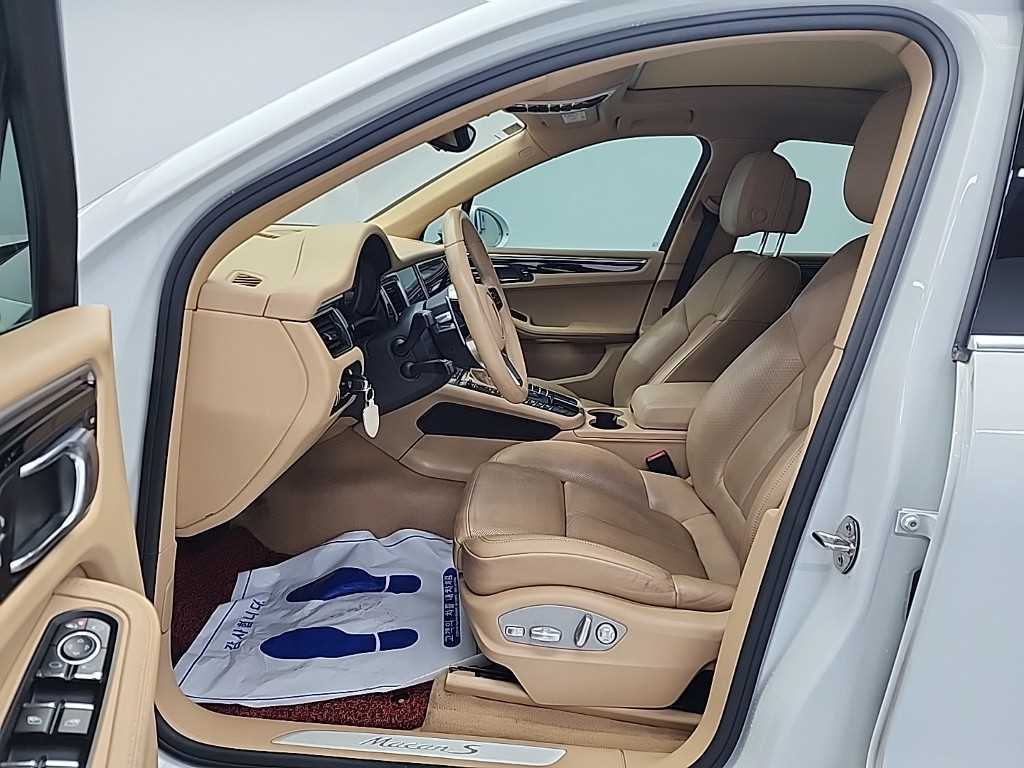 Porsche Macan - Vista 11