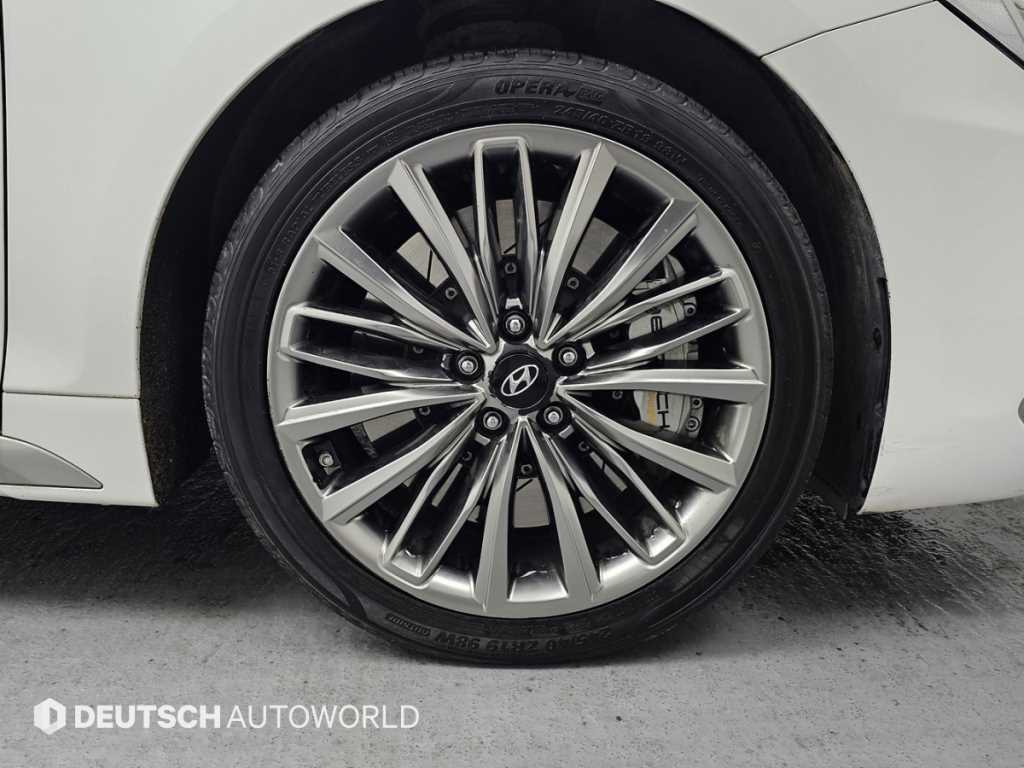 HYUNDAI Grandeur - Vista 5