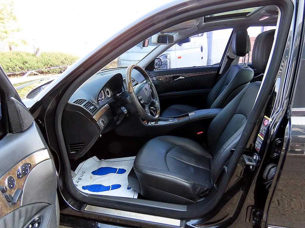 Mercedes Benz E class - Vista 5