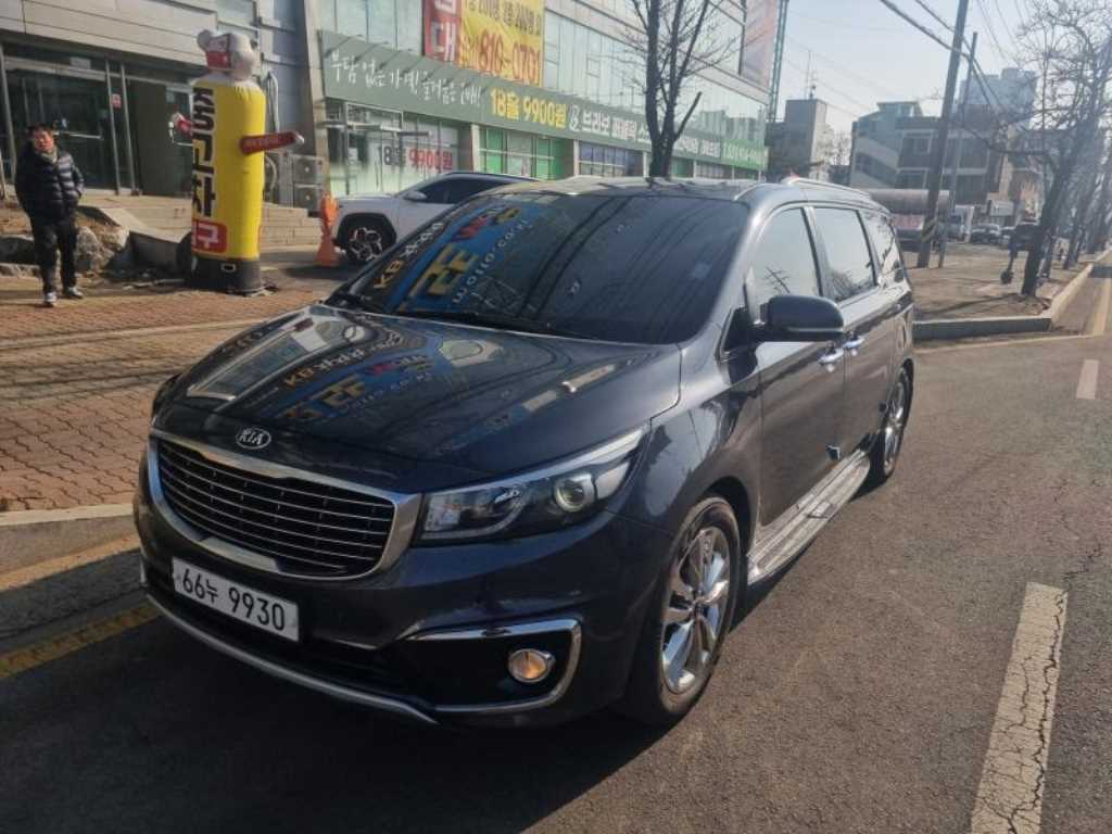 KIA Carnival 2015 Gris - Importación desde Corea - HF Imports Iquique - Foto 1