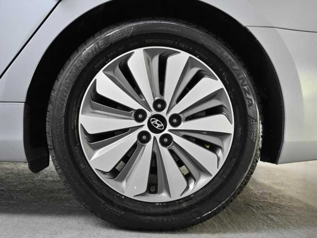 HYUNDAI Grandeur - Vista 5