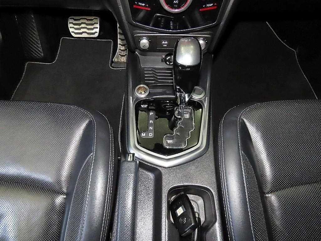 Ssangyong Tivoli - Vista 12