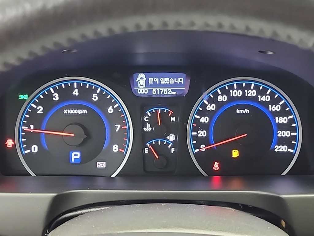 HYUNDAI Avante - Vista 6