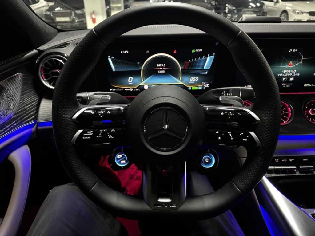 Mercedes Benz AMG GT - Vista 6