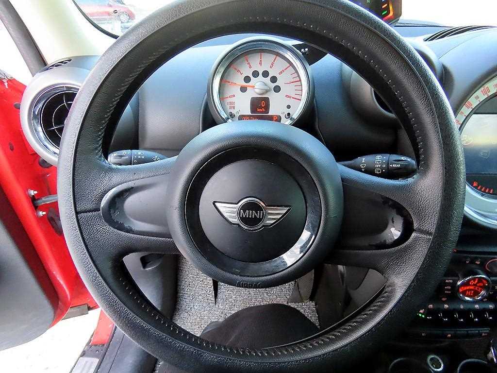Mini Countryman - Vista 8