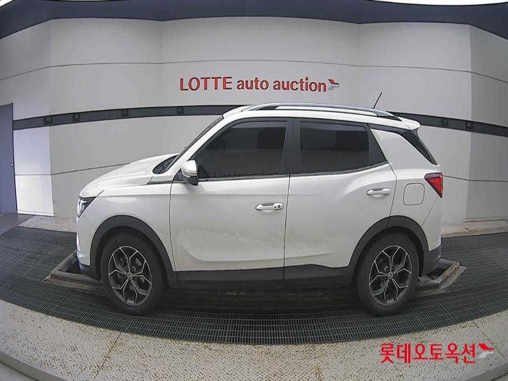 Ssangyong Korando - Vista 5