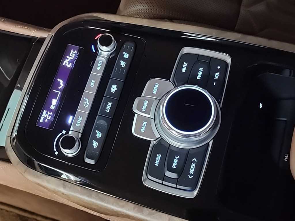 Genesis G90 2019 Negro - Importación desde Corea - HF Imports Iquique - Foto 14