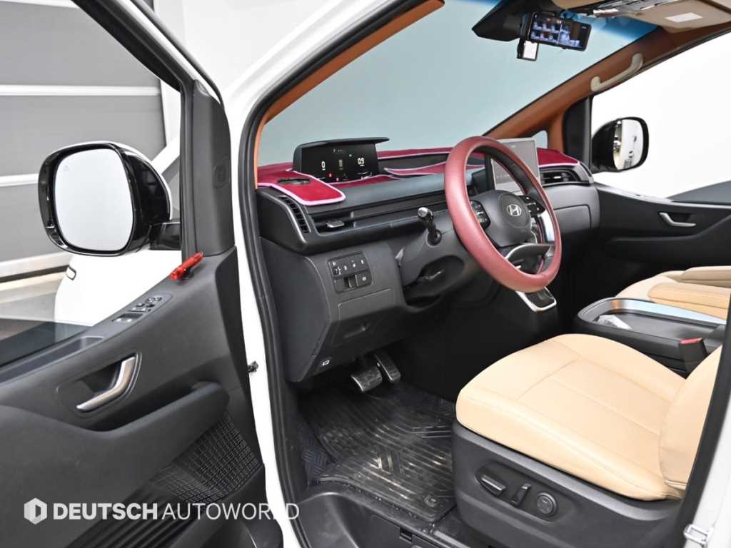 HYUNDAI Staria - Vista 11