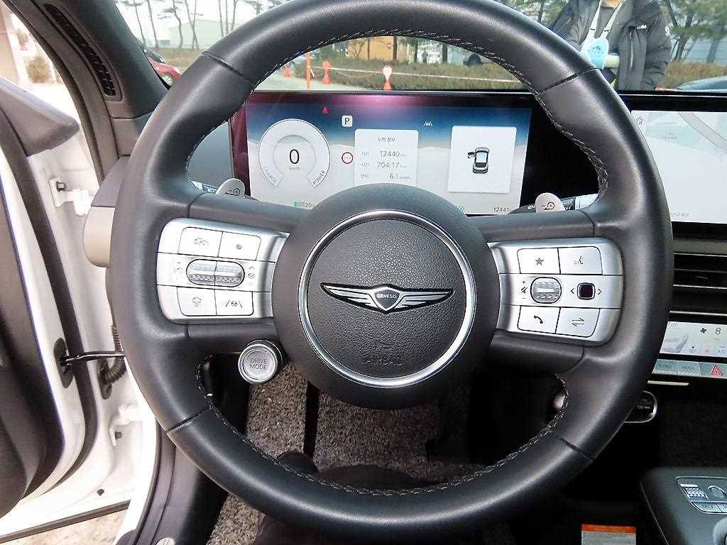 Genesis GV60 - Vista 8