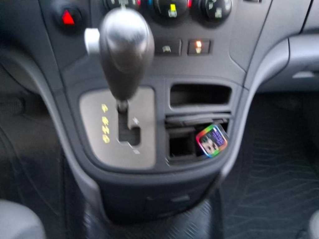 HYUNDAI Starex - Vista 12