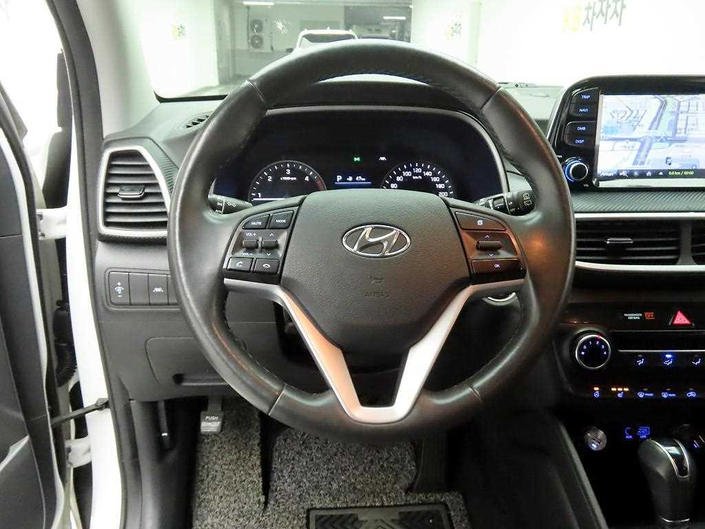 HYUNDAI Tucson - Vista 7