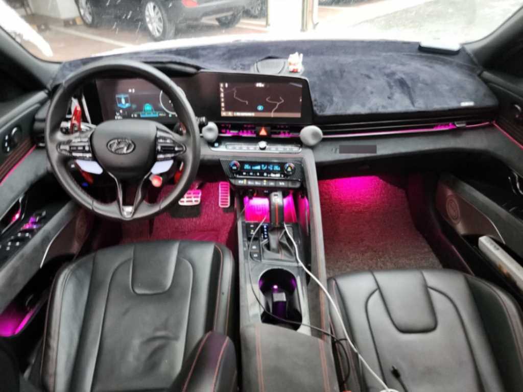 HYUNDAI Avante - Vista 10