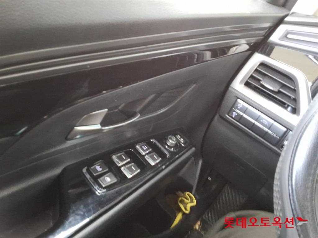 Ssangyong Korando - Vista 11