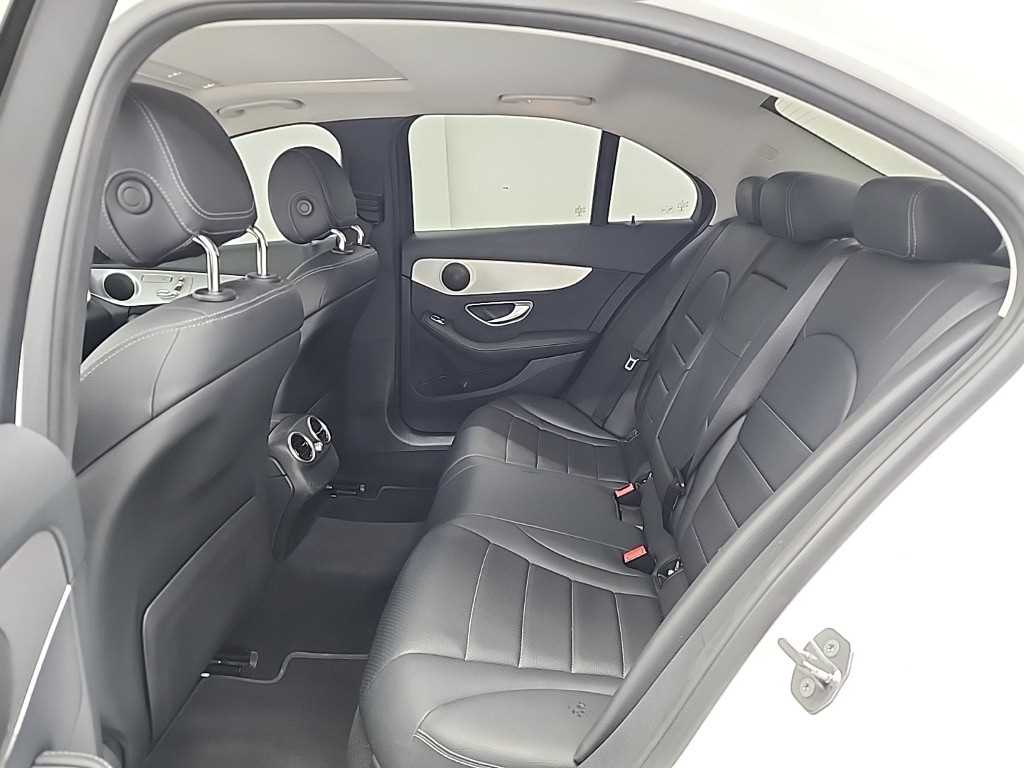 Mercedes Benz C Class - Vista 12
