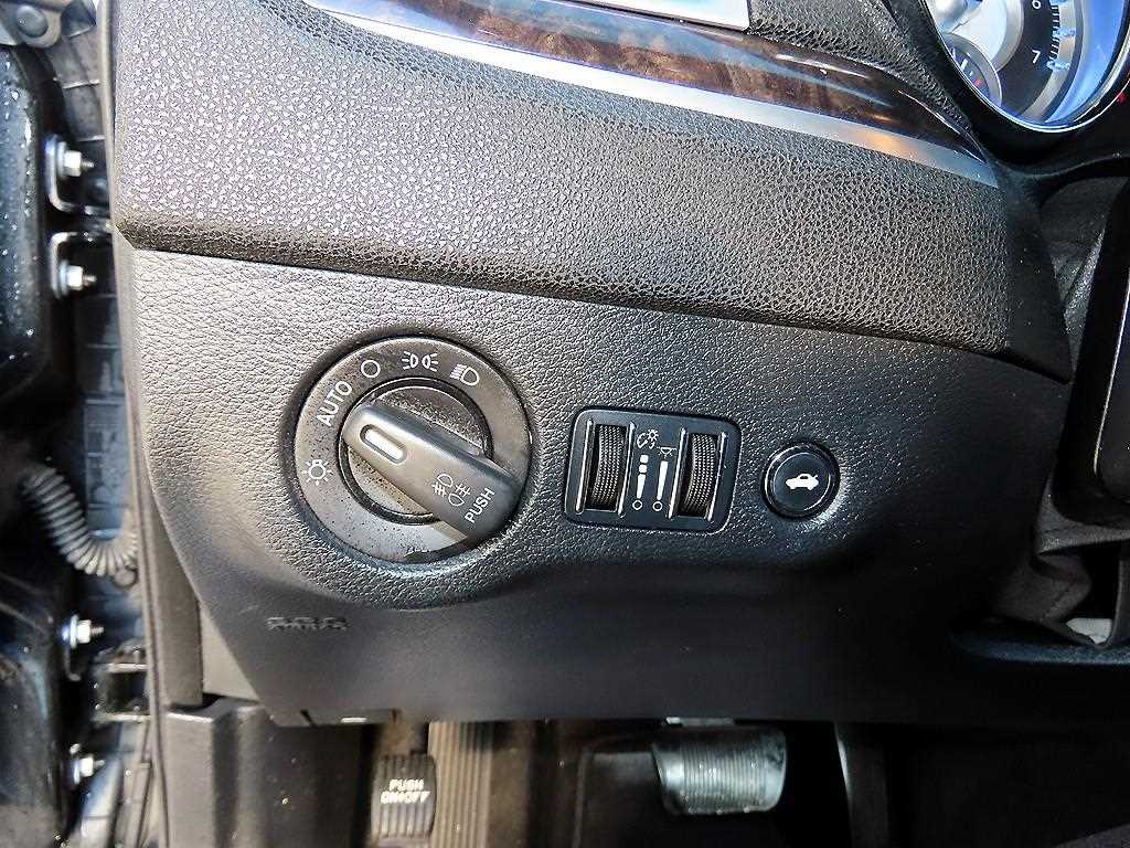 Chrysler 300C - Vista 12