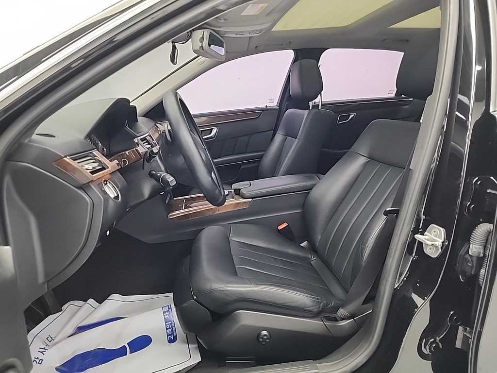 Mercedes Benz E class - Vista 11