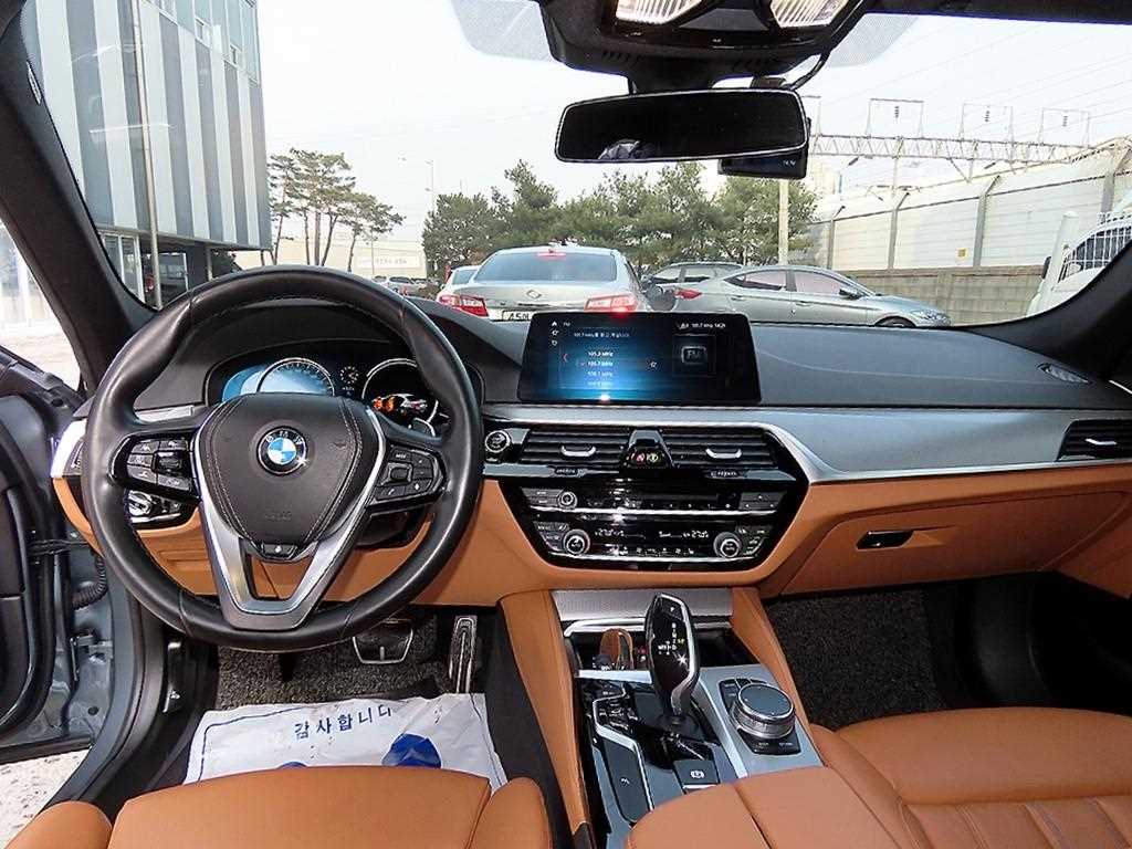 BMW 5 Series - Vista 7