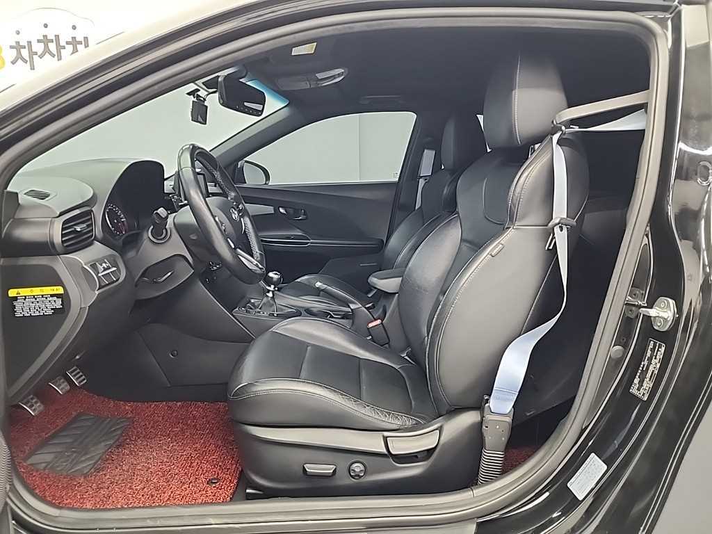HYUNDAI Veloster - Vista 11