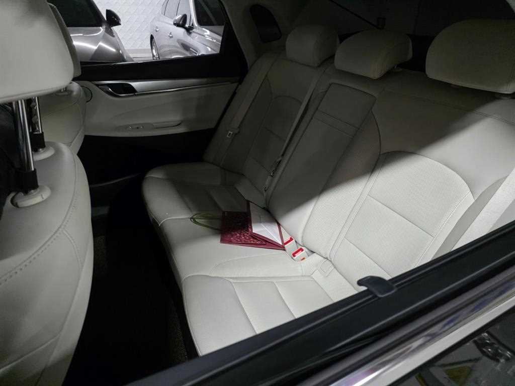 HYUNDAI Grandeur - Vista 7