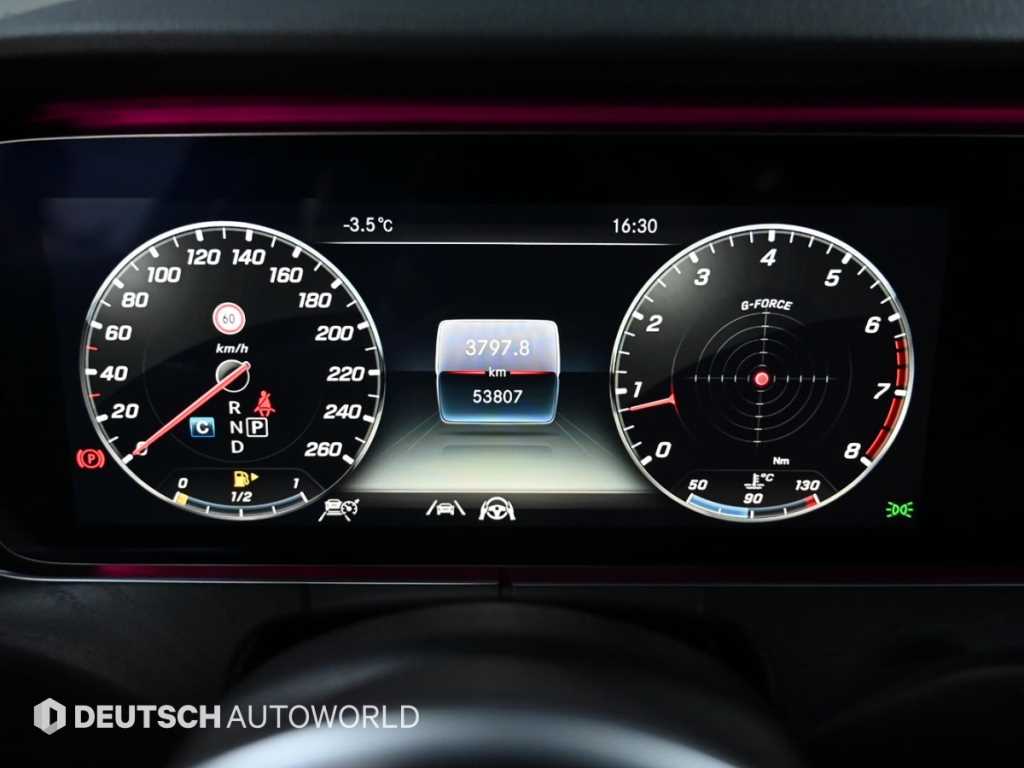 Mercedes Benz E class - Vista 8