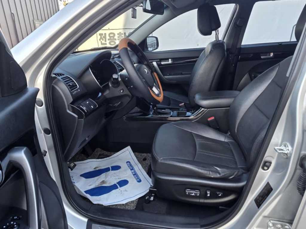 KIA Sorento - Vista 10