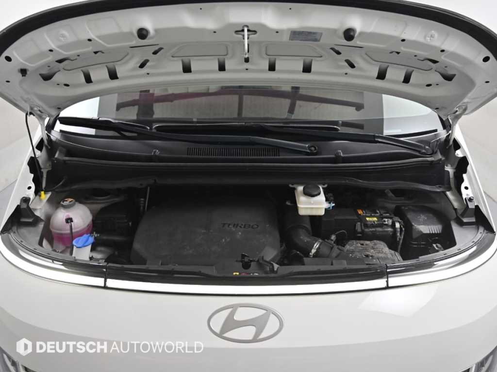 HYUNDAI Staria - Vista 6