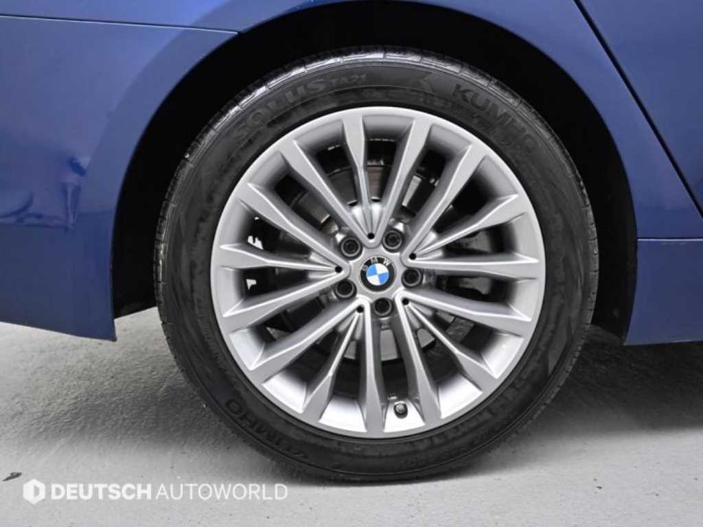 BMW 5 Series - Vista 5