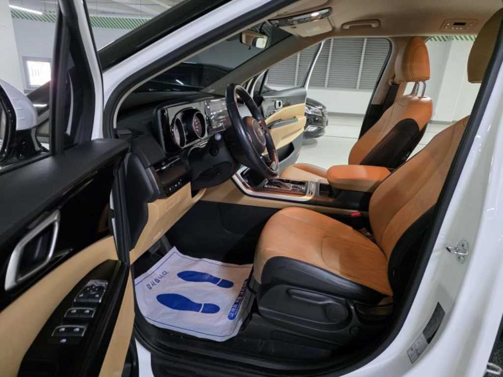 KIA Carnival - Vista 7