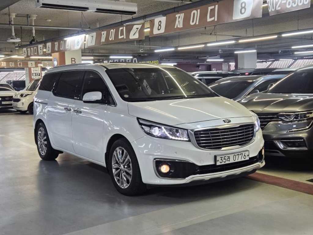 KIA Carnival 2016 Blanco - Importación desde Corea - HF Imports Iquique - Foto 1