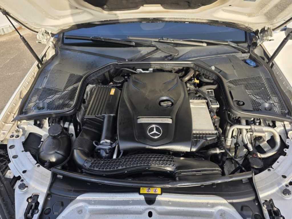 Mercedes Benz C Class 2017 Blanco - Importación desde Corea - HF Imports Iquique - Foto 19