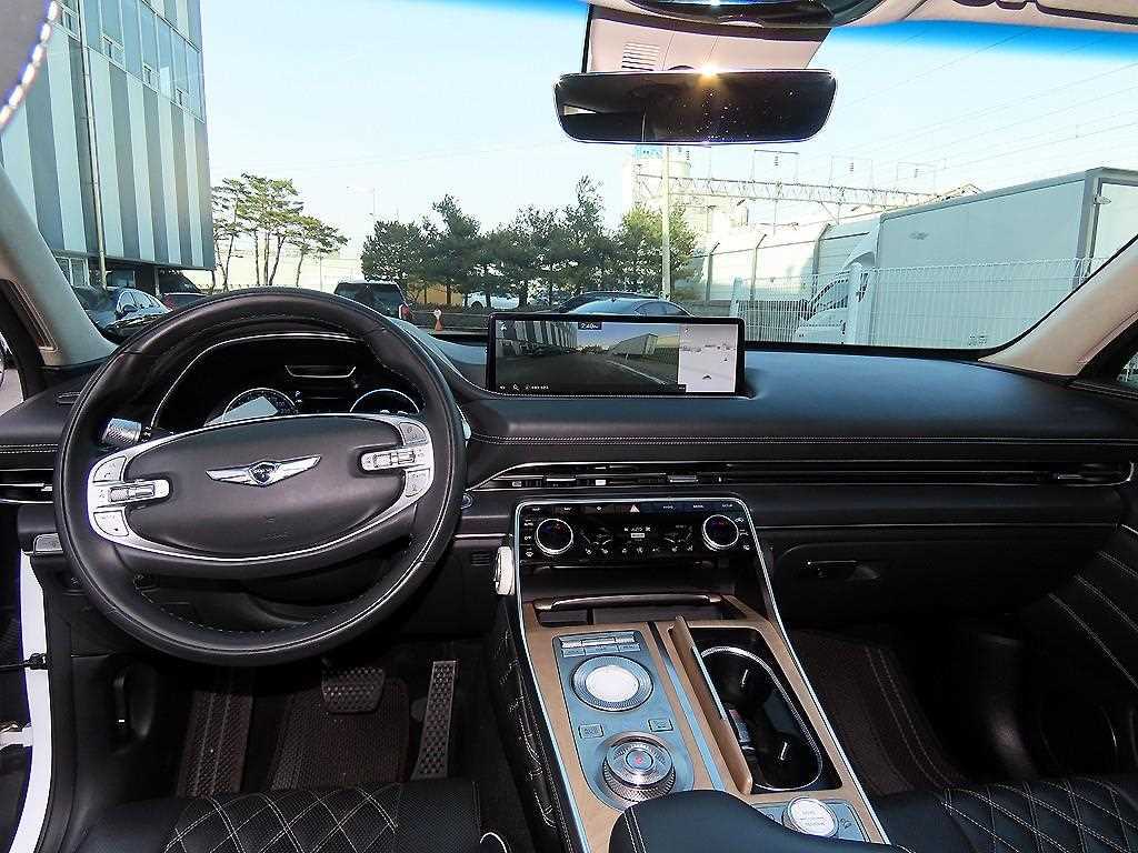 Genesis GV80 - Vista 7