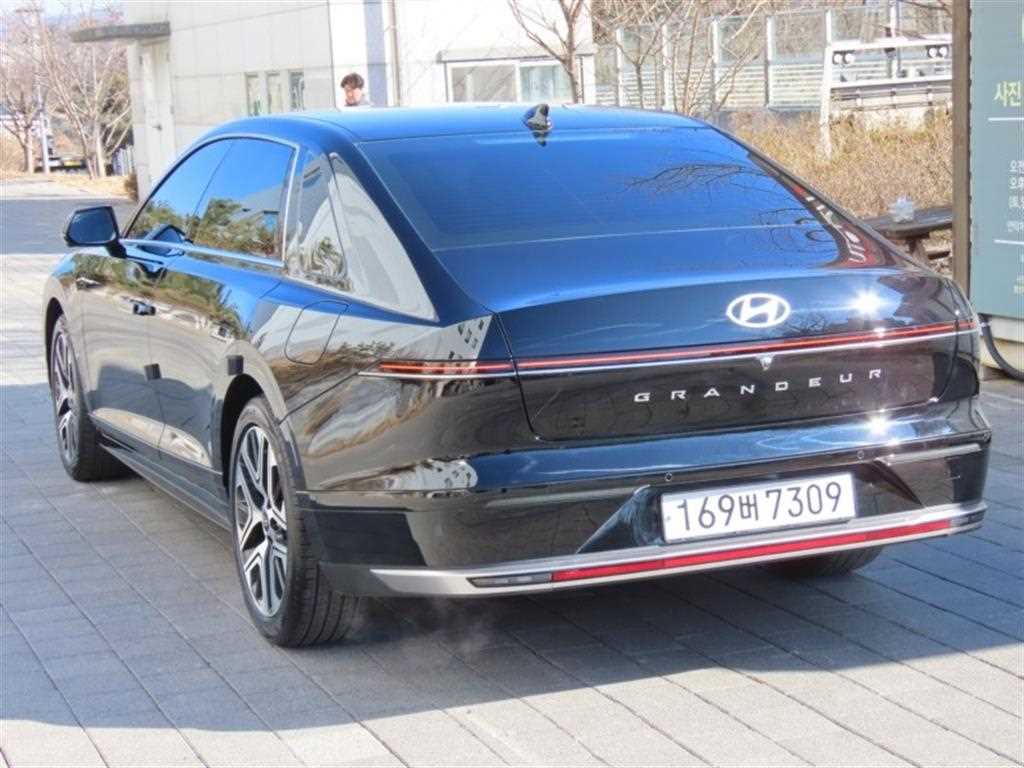 HYUNDAI Grandeur - Vista 4