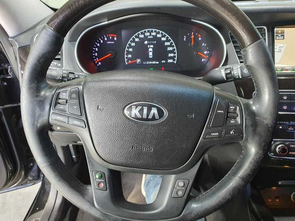 KIA K7 - Vista 10