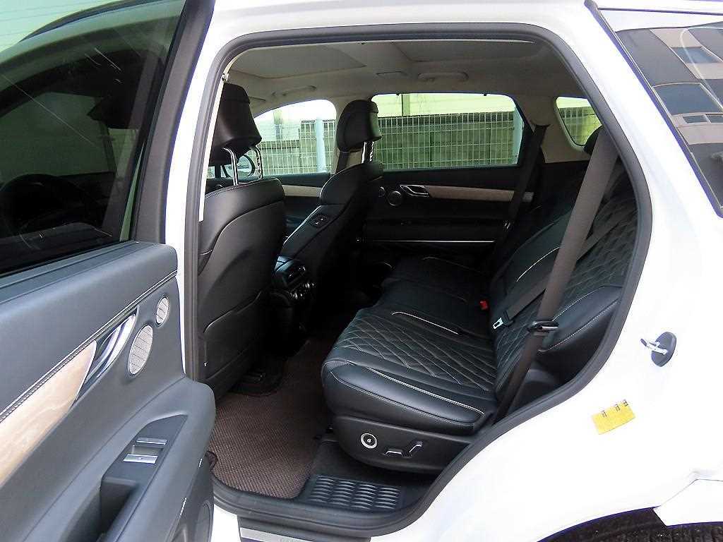 Genesis GV80 - Vista 6