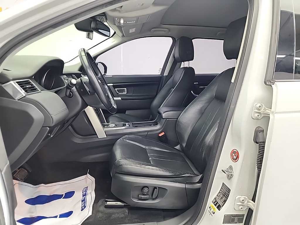 Land Rover Discovery Sports - Vista 11