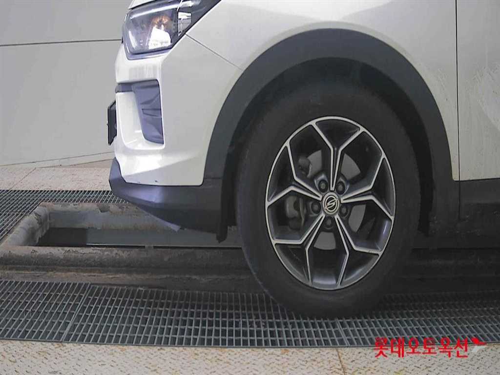 Ssangyong Korando - Vista 9