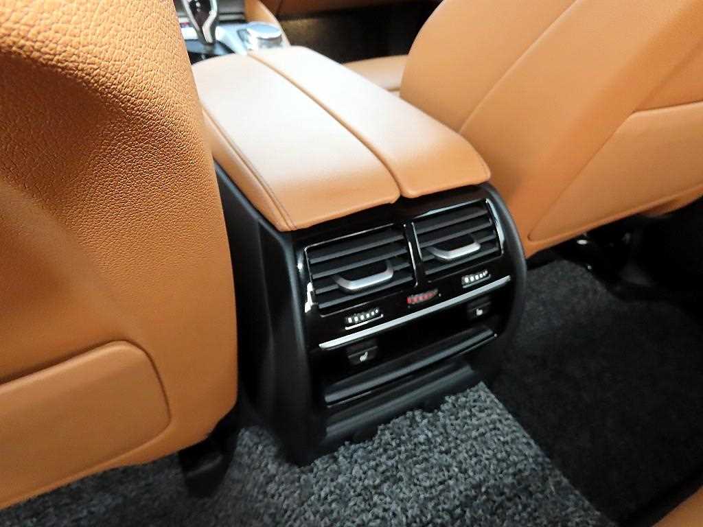 BMW 5 Series 2017 Gris - Importación desde Corea - HF Imports Iquique - Foto 16